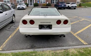 Chevrolet-Corvette-1988-7