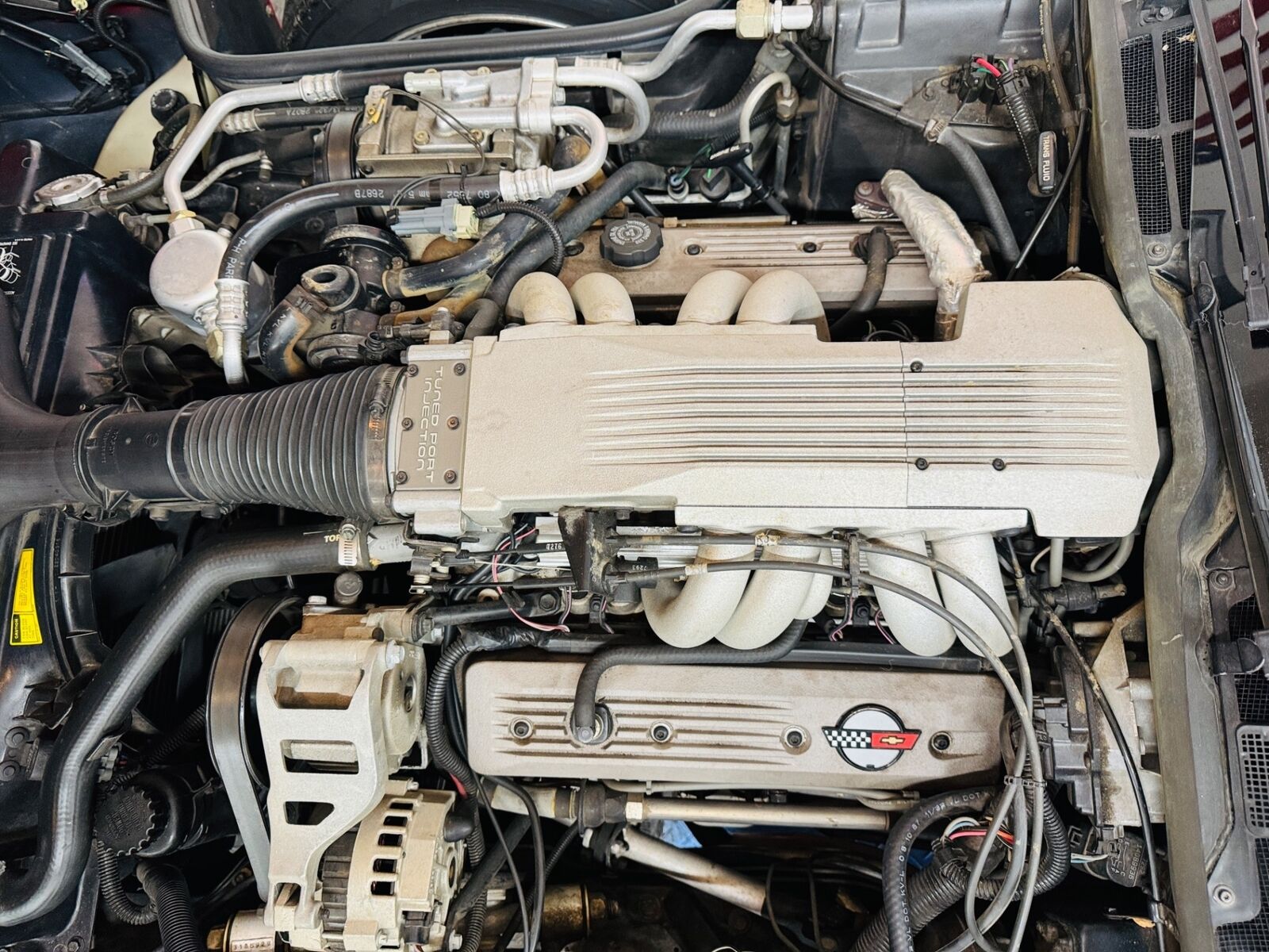Chevrolet-Corvette-1988-Convertible-17