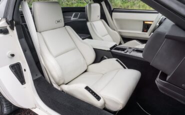 Chevrolet-Corvette-1988-Coupe-27