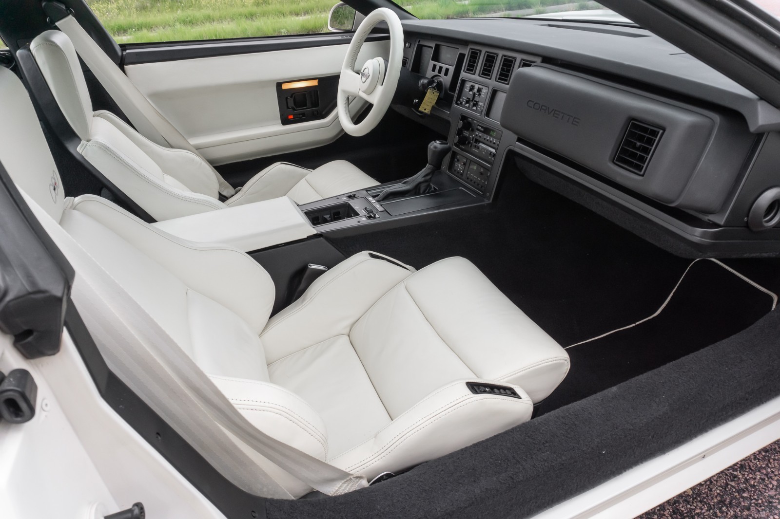 Chevrolet-Corvette-1988-Coupe-28