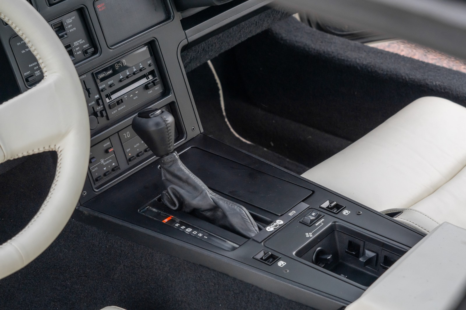 Chevrolet-Corvette-1988-Coupe-29