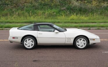 Chevrolet-Corvette-1988-Coupe-5