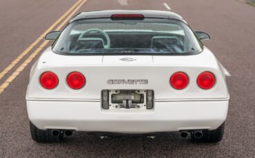 Chevrolet-Corvette-1988-Coupe-6