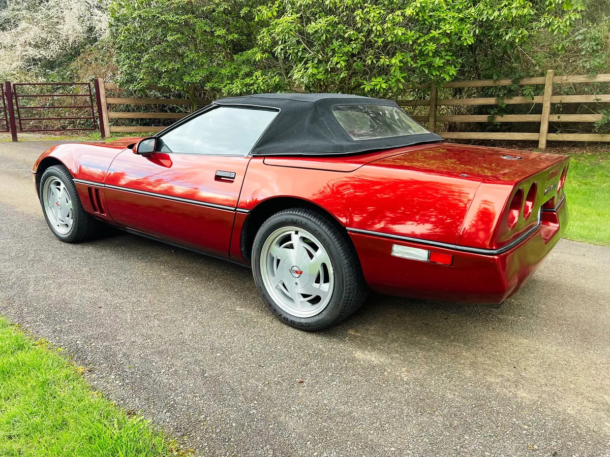 Chevrolet-Corvette-1988-Dark-Red-Metallic-Red-3