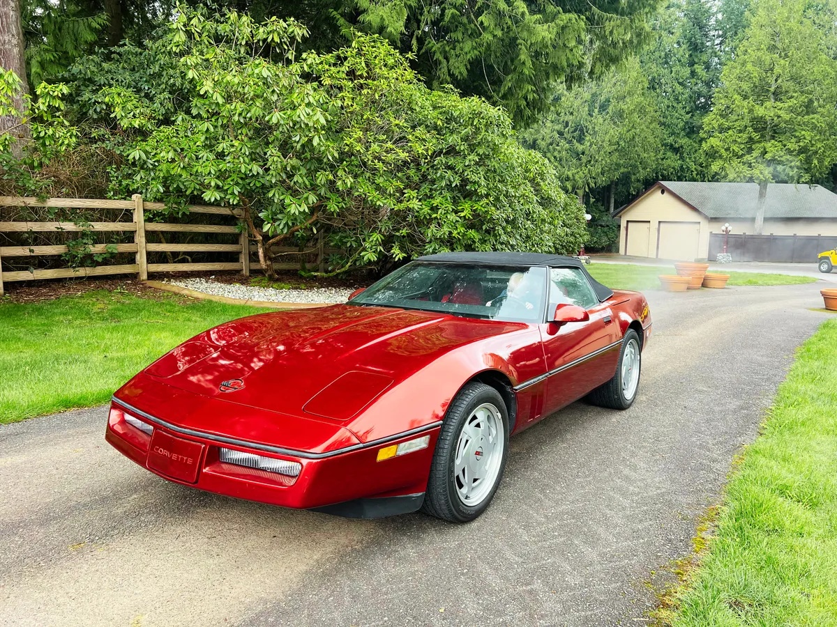Chevrolet-Corvette-1988-Dark-Red-Metallic-Red-4