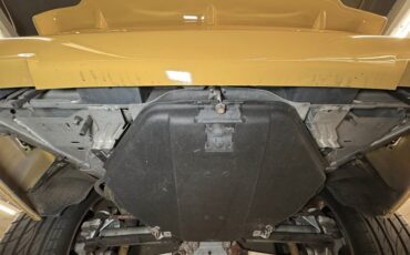 Chevrolet-Corvette-1988-Yellow-Black-11