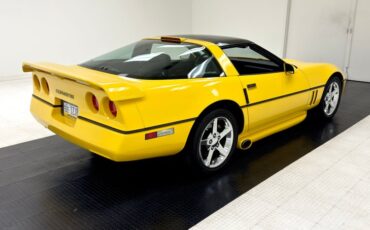 Chevrolet-Corvette-1988-Yellow-Black-15