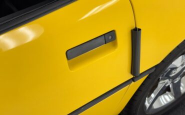 Chevrolet-Corvette-1988-Yellow-Black-22