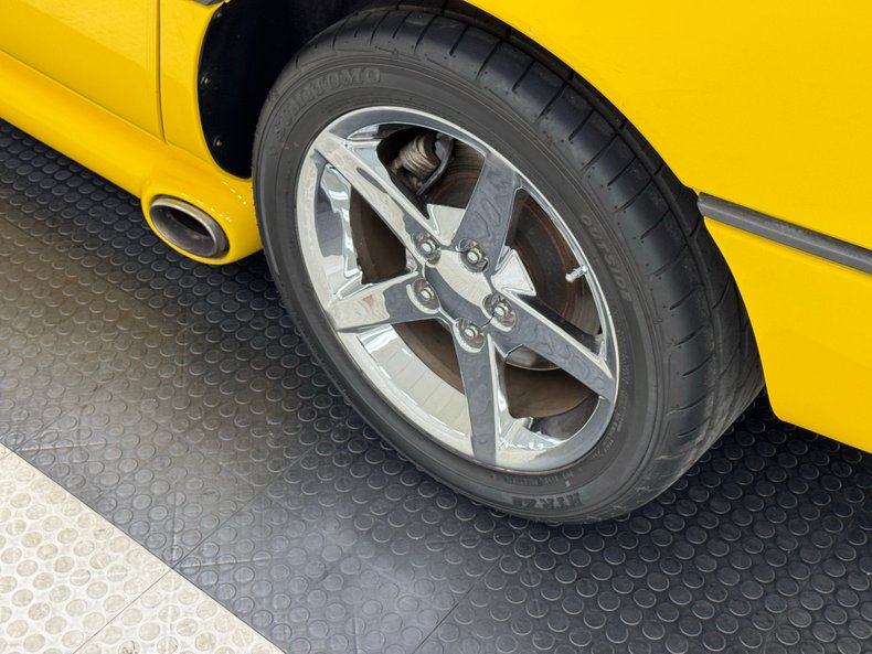 Chevrolet-Corvette-1988-Yellow-Black-24