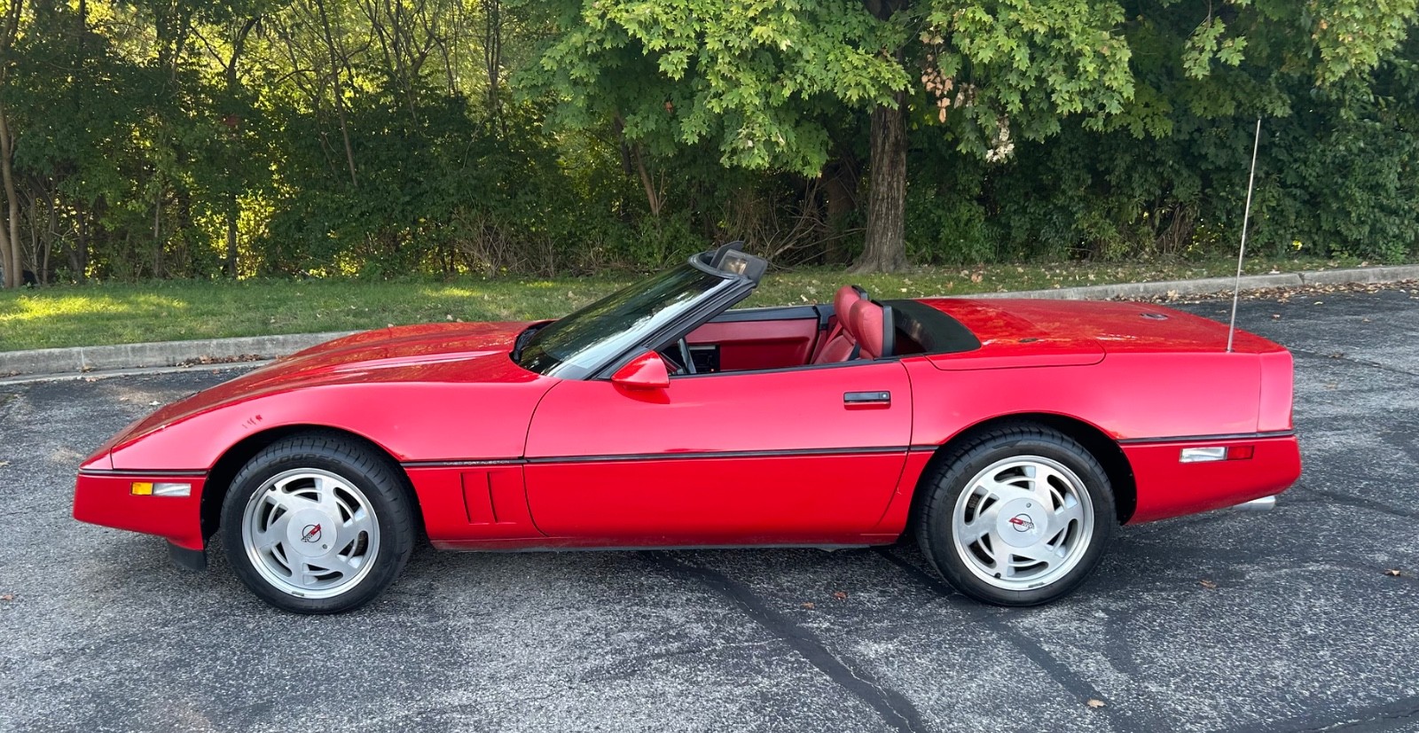 Chevrolet-Corvette-1989-Convertible-1