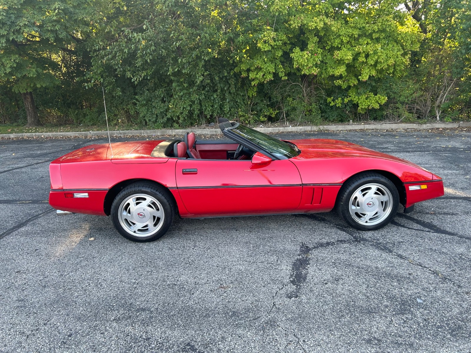 Chevrolet-Corvette-1989-Convertible-28
