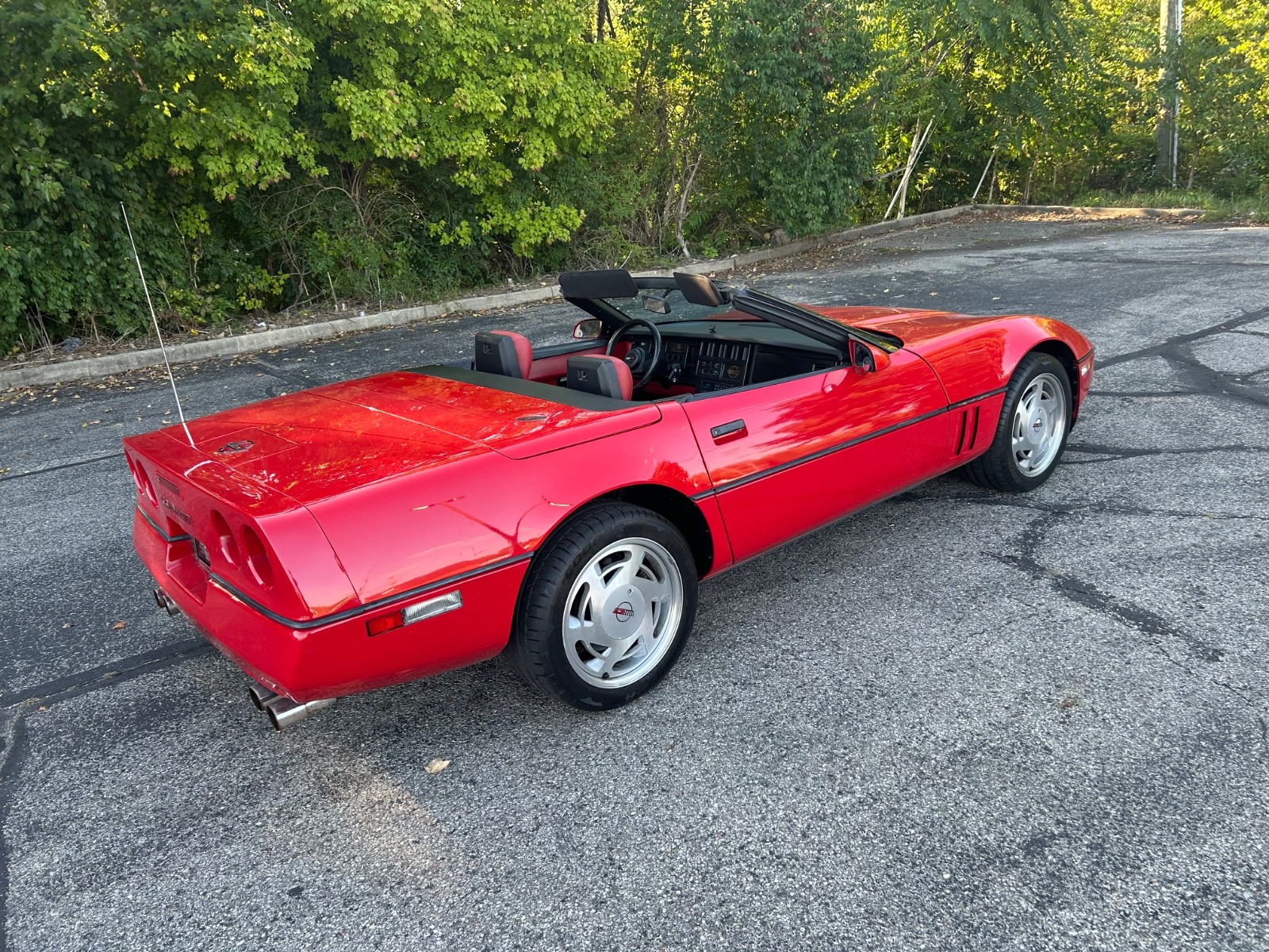 Chevrolet-Corvette-1989-Convertible-31