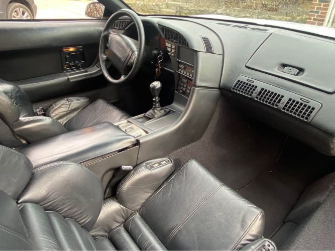 Chevrolet-Corvette-1990-5