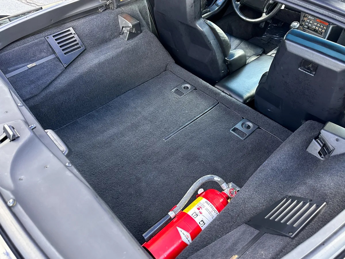 Chevrolet-Corvette-1990-Black-Black-18