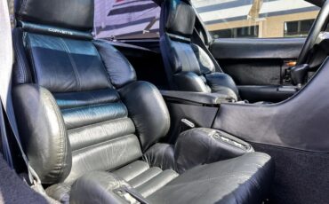 Chevrolet-Corvette-1990-Black-Black-5