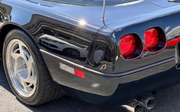 Chevrolet-Corvette-1990-Black-Black-6