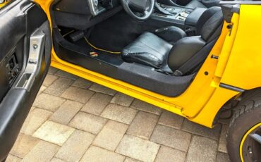 Chevrolet-Corvette-1990-Competiton-Yellow-Black-Leather-2