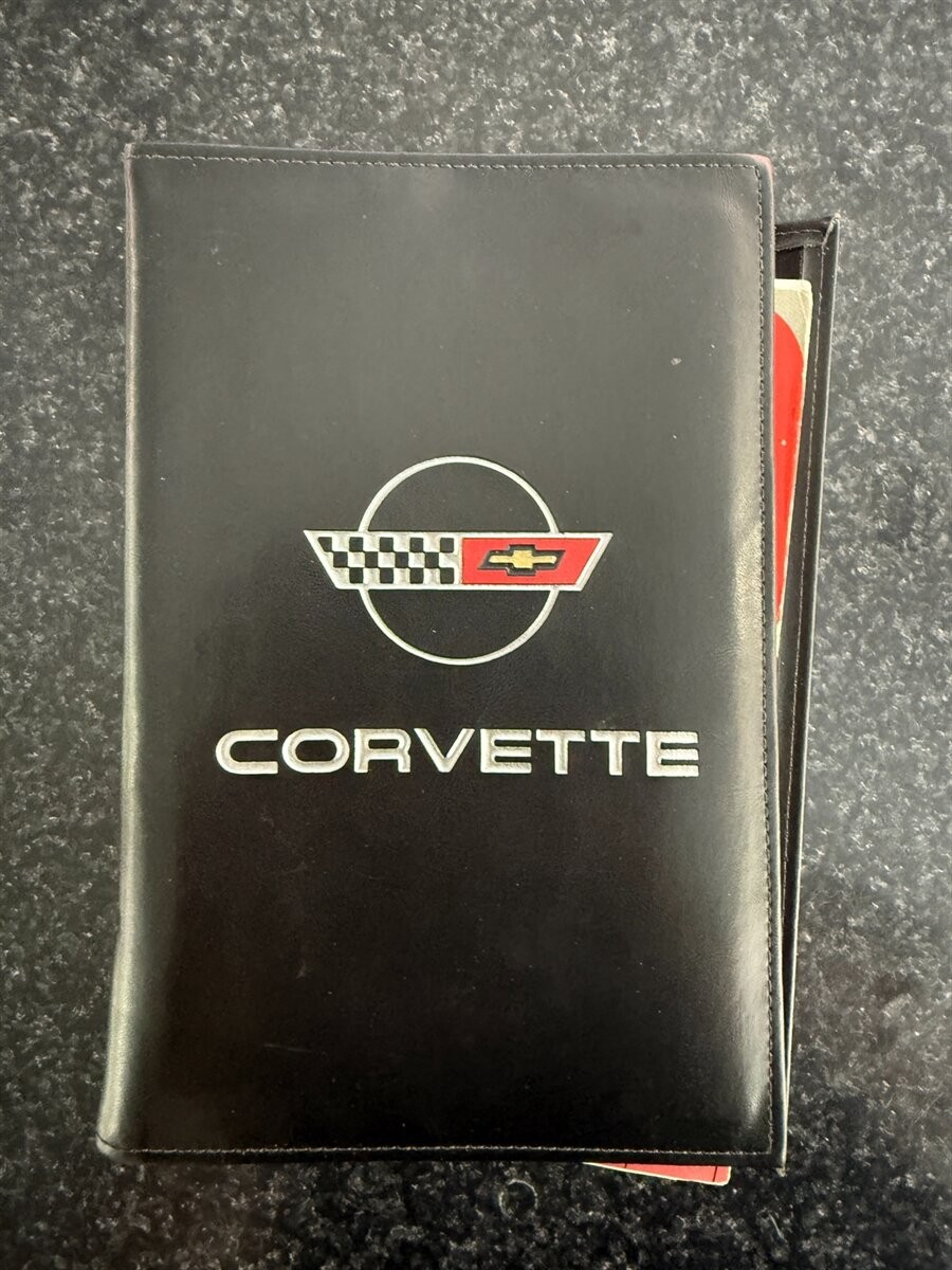 Chevrolet-Corvette-1990-Convertible-23
