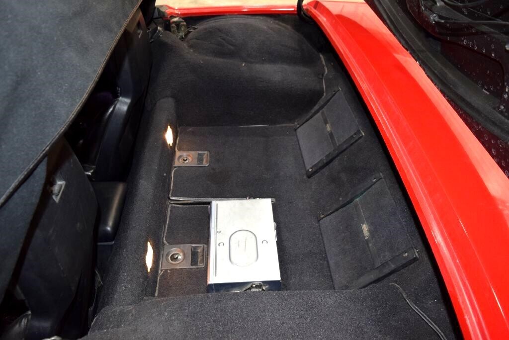 Chevrolet-Corvette-1990-Convertible-26