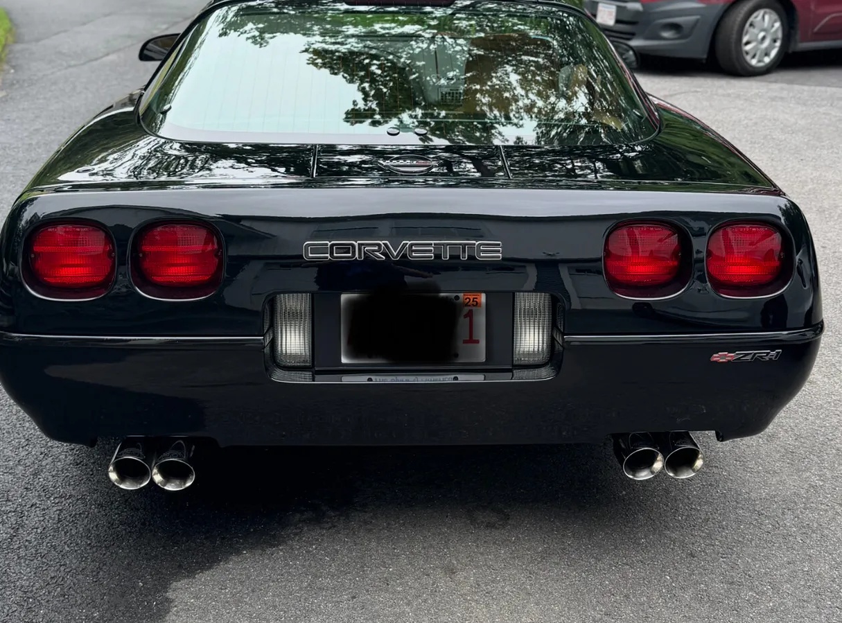 Chevrolet-Corvette-1991-Black-Saddle-Leather-4