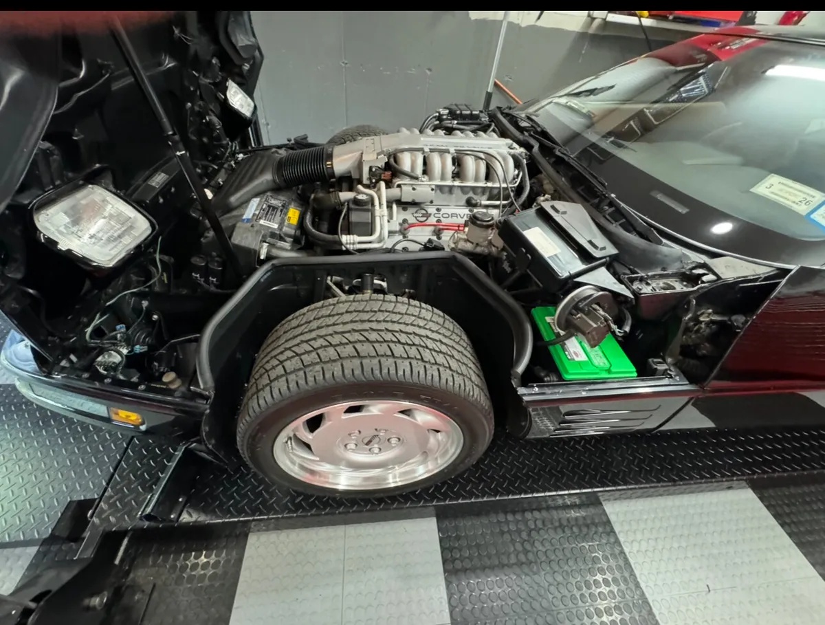 Chevrolet-Corvette-1991-Black-Saddle-Leather-7