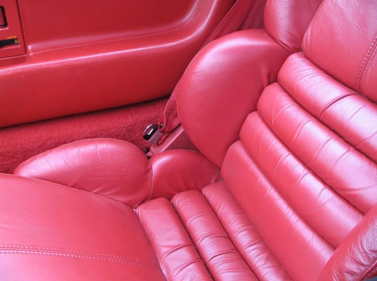 Chevrolet-Corvette-1991-White-Red-1