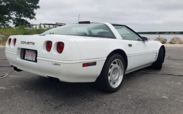 Chevrolet-Corvette-1991-White-Red-12