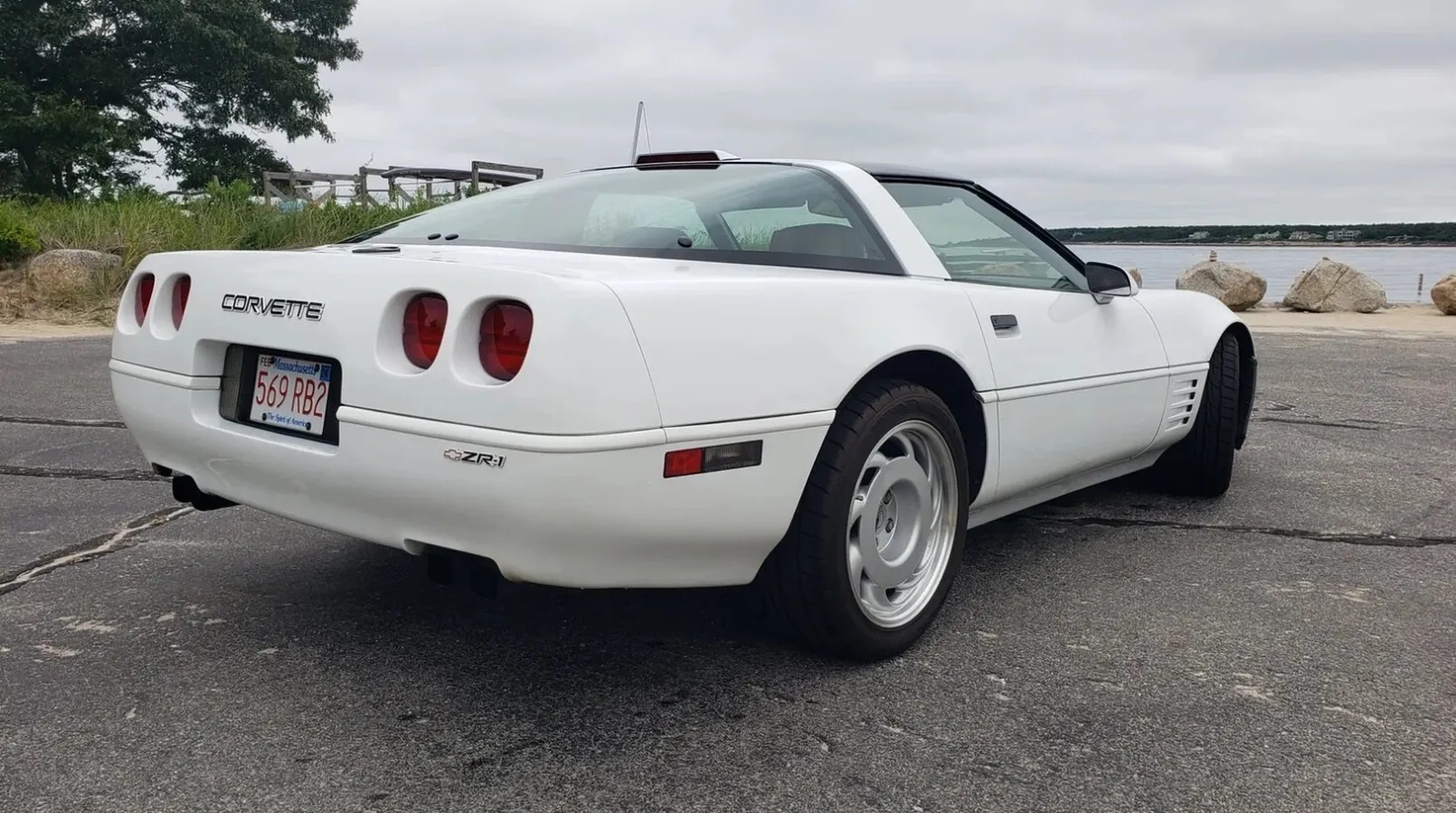 Chevrolet-Corvette-1991-White-Red-12