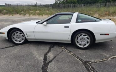 Chevrolet-Corvette-1991-White-Red-13
