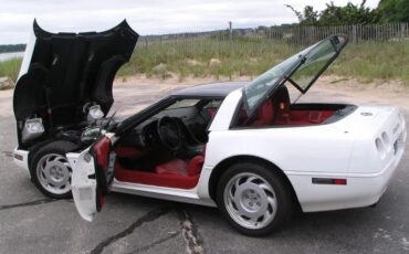 Chevrolet-Corvette-1991-White-Red-9