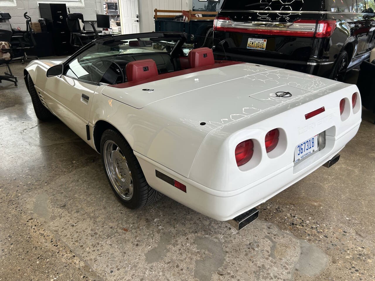 Chevrolet-Corvette-1992-Convertible-18