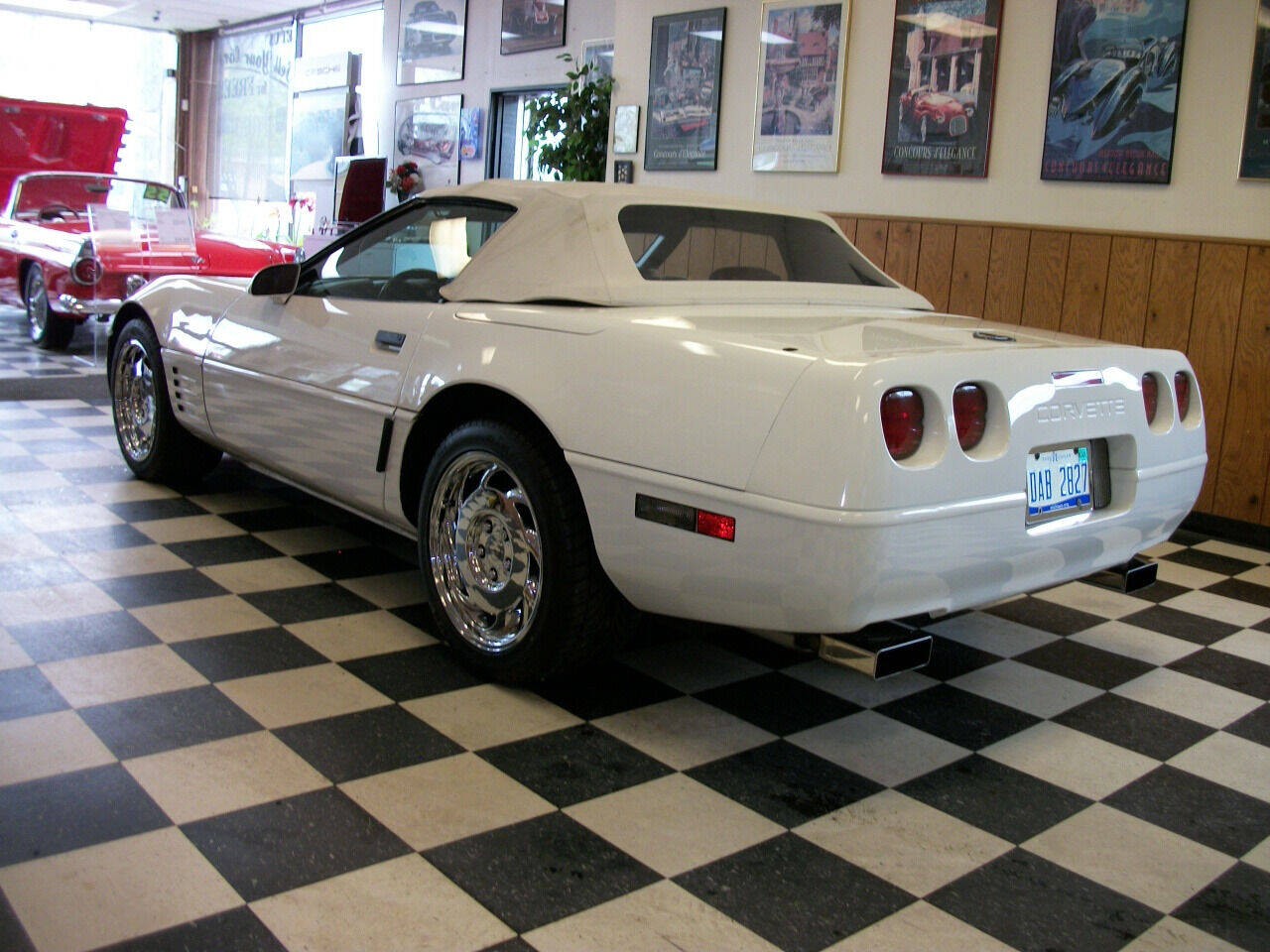 Chevrolet-Corvette-1992-Convertible-2
