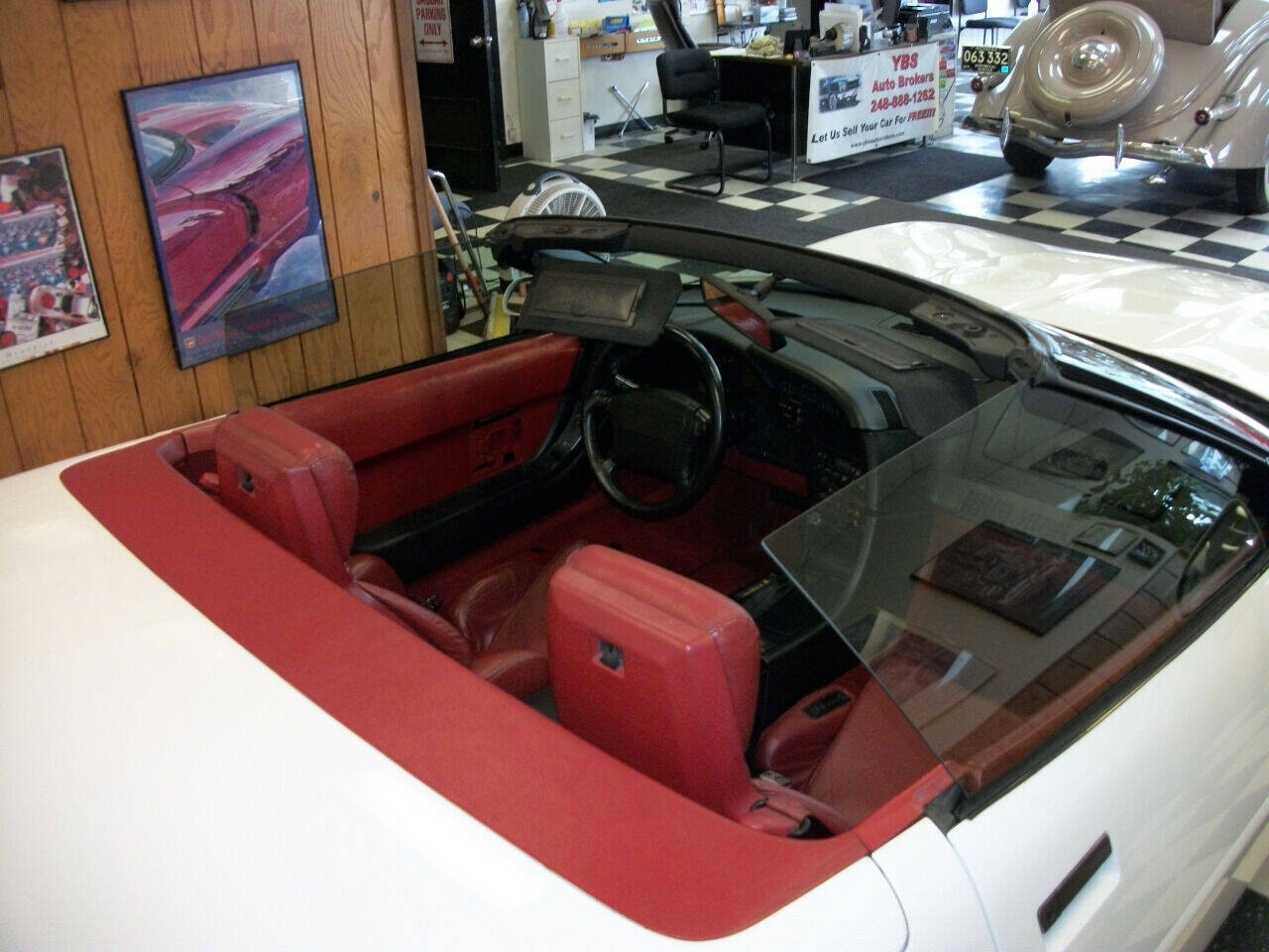 Chevrolet-Corvette-1992-Convertible-8