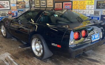 Chevrolet-Corvette-1993-13
