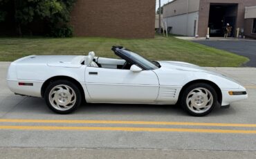 Chevrolet-Corvette-1993-Convertible-2