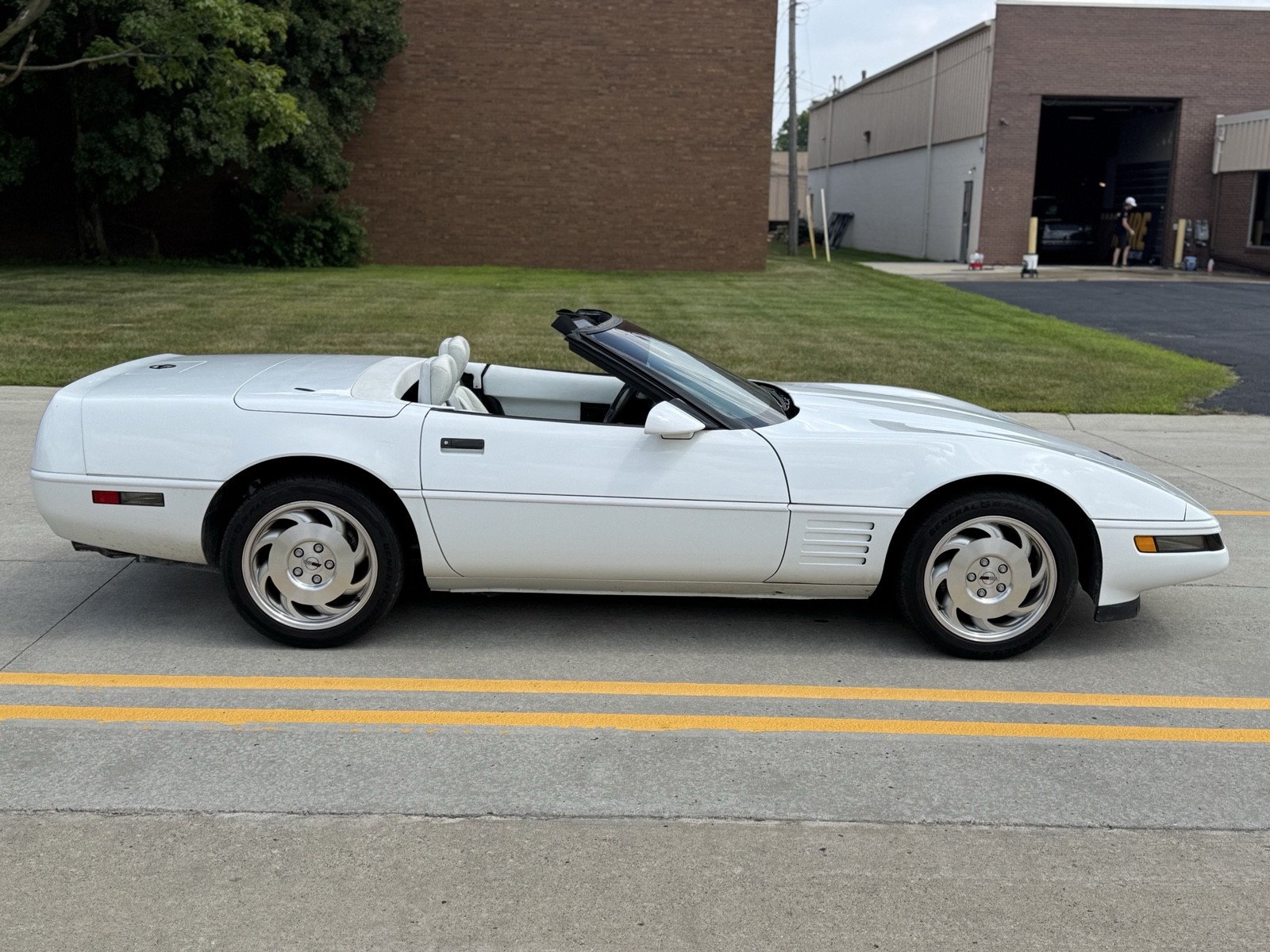 Chevrolet-Corvette-1993-Convertible-2