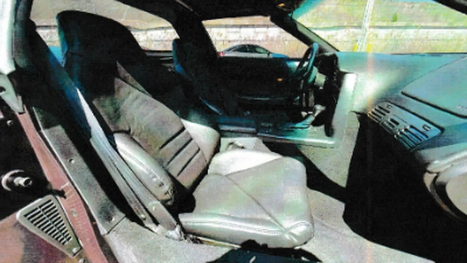 Chevrolet-Corvette-1994-Deep-Purple-Metallic-Black-2