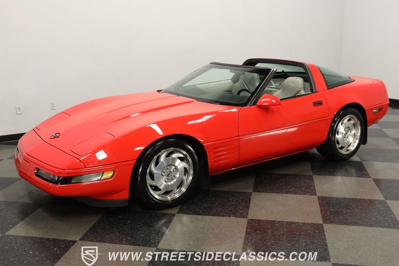 Chevrolet-Corvette-1994-Torch-Red-Light-Gray-11
