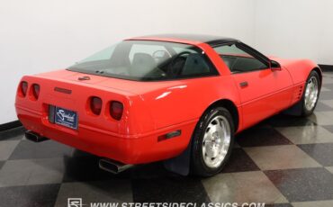 Chevrolet-Corvette-1994-Torch-Red-Light-Gray-14