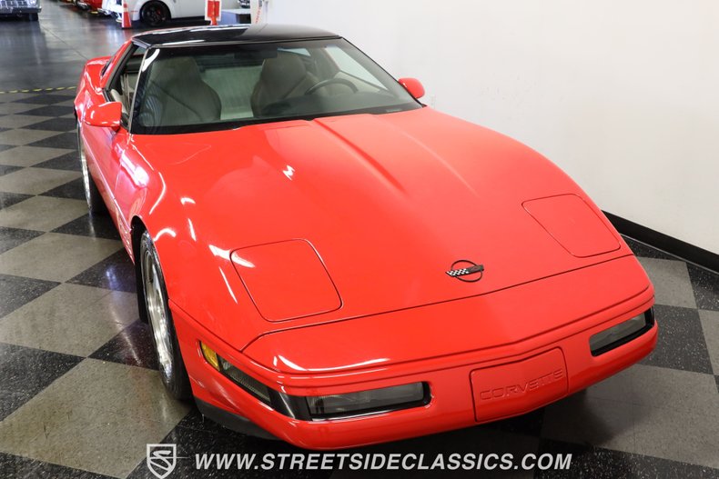 Chevrolet-Corvette-1994-Torch-Red-Light-Gray-2