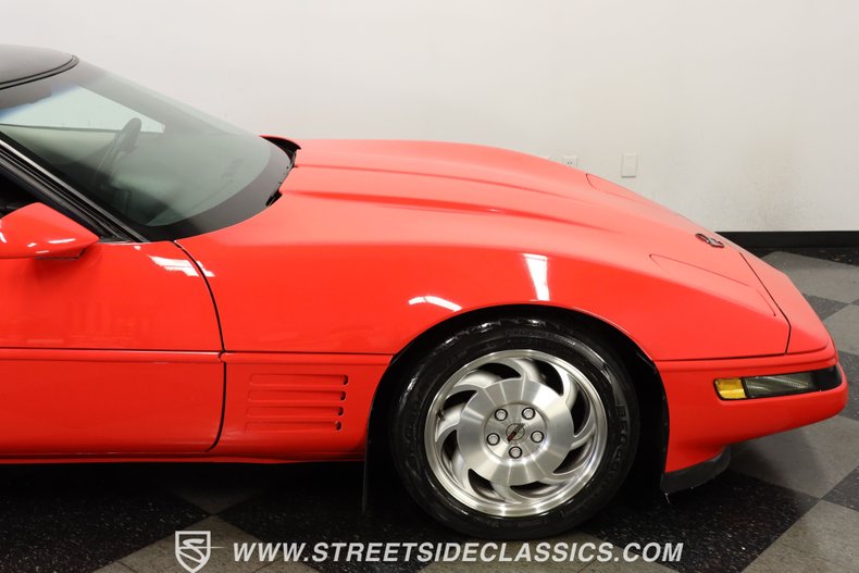 Chevrolet-Corvette-1994-Torch-Red-Light-Gray-23