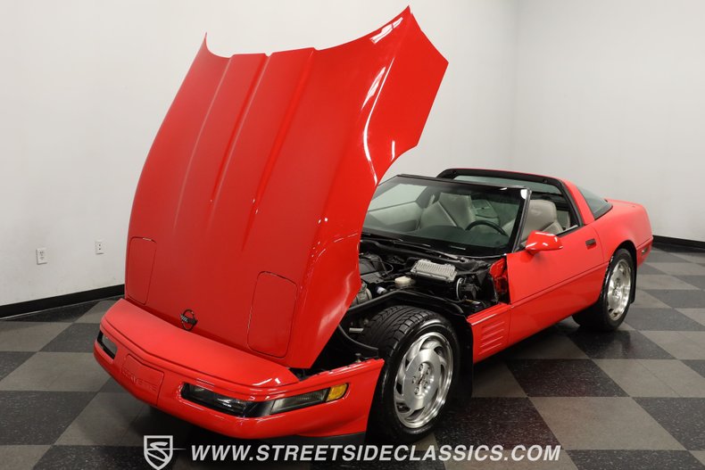 Chevrolet-Corvette-1994-Torch-Red-Light-Gray-24
