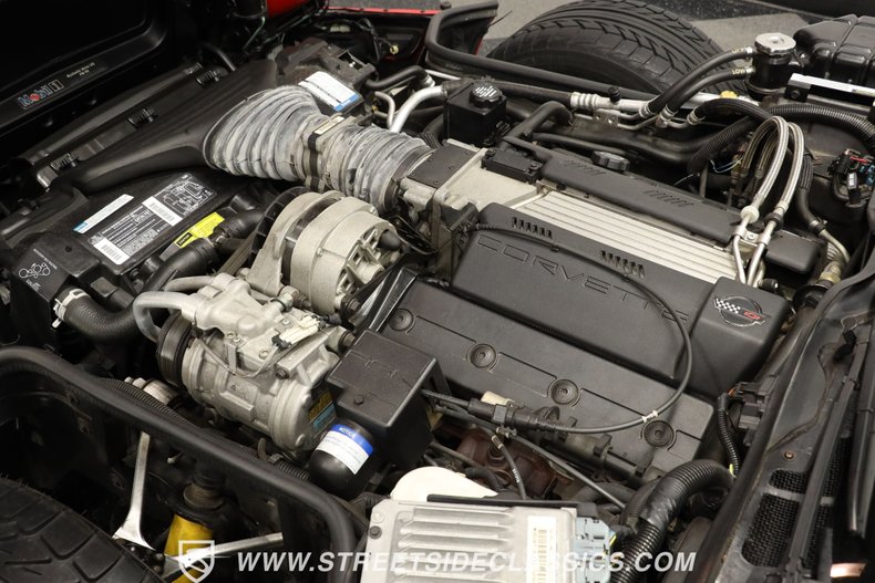 Chevrolet-Corvette-1994-Torch-Red-Light-Gray-25