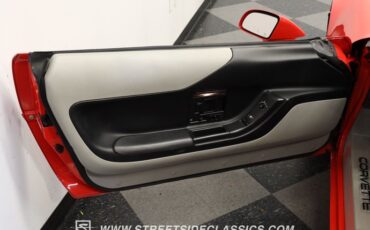 Chevrolet-Corvette-1994-Torch-Red-Light-Gray-28