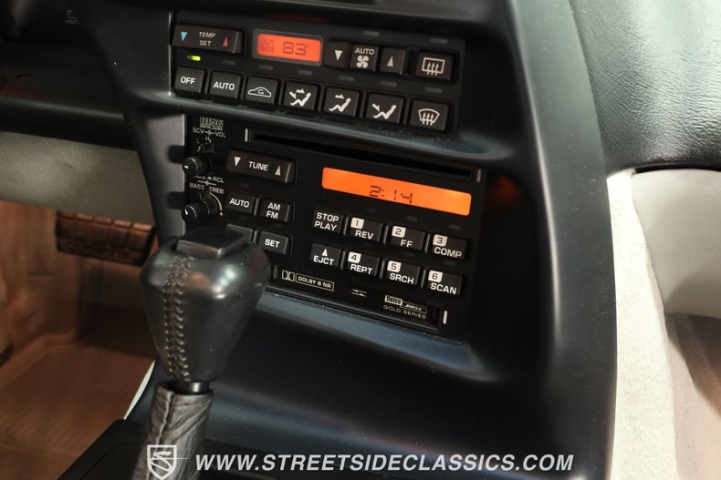 Chevrolet-Corvette-1994-Torch-Red-Light-Gray-33