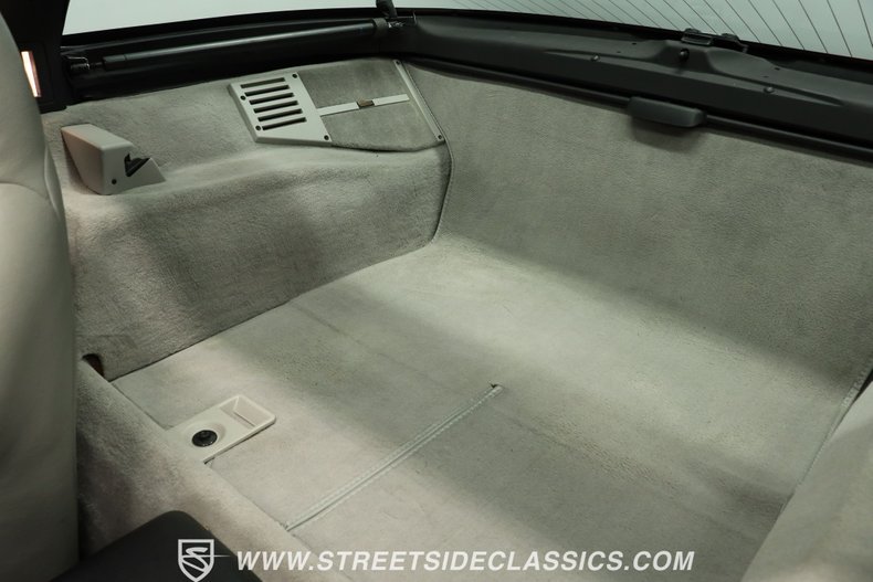 Chevrolet-Corvette-1994-Torch-Red-Light-Gray-37