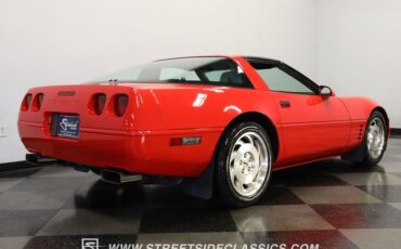 Chevrolet-Corvette-1994-Torch-Red-Light-Gray-4
