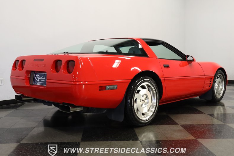 Chevrolet-Corvette-1994-Torch-Red-Light-Gray-4