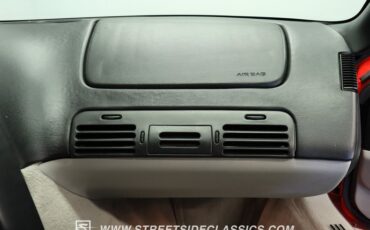 Chevrolet-Corvette-1994-Torch-Red-Light-Gray-43