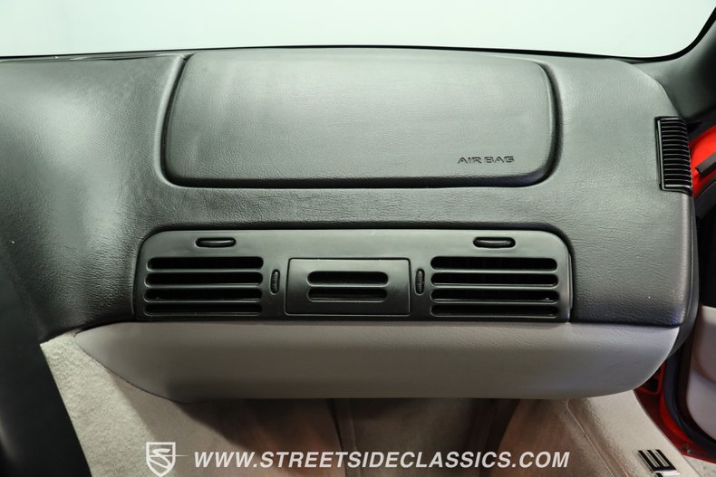 Chevrolet-Corvette-1994-Torch-Red-Light-Gray-43